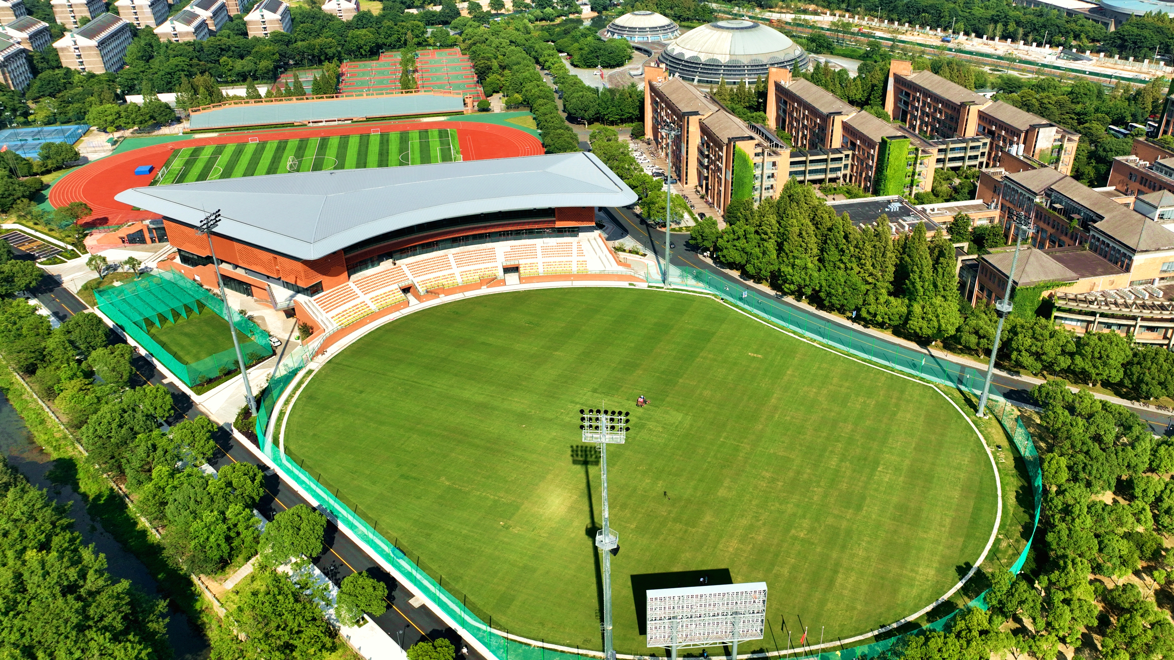 浙江工業(yè)大學（屏峰校區(qū)）板球場
