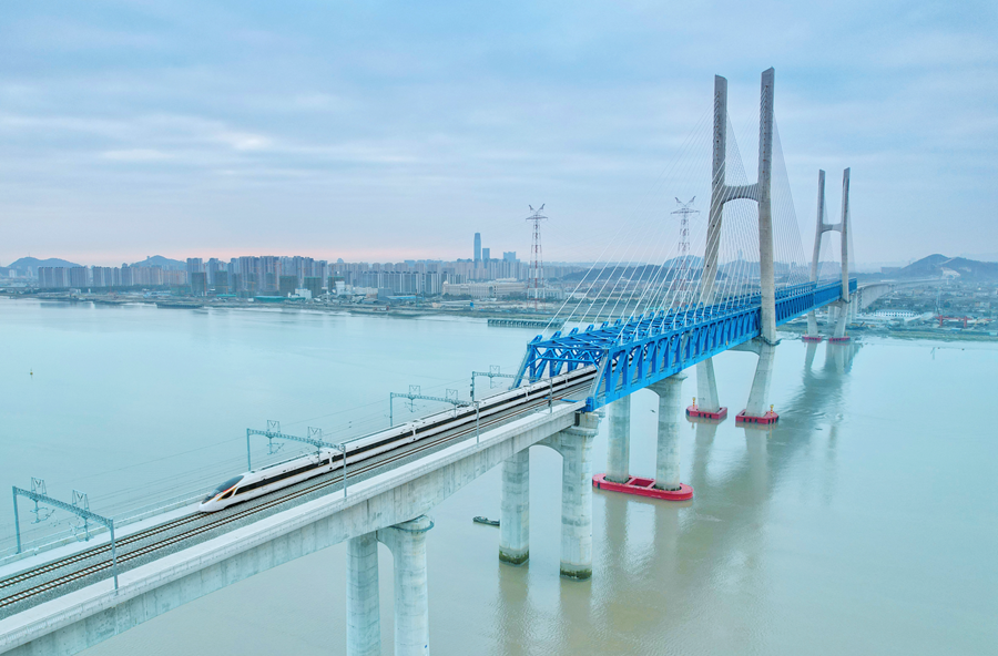 中國首條民營控股高鐵開通一年運(yùn)送旅客超500萬人次