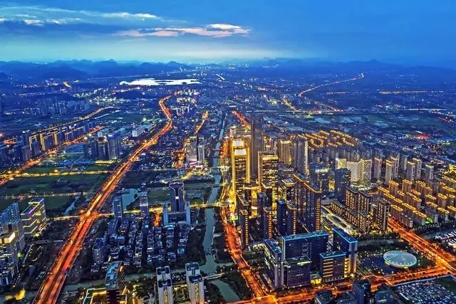 站上新風(fēng)口 再創(chuàng)新優(yōu)勢 杭州余杭實現(xiàn)&ldquo;兩位數(shù)增長&rdquo;的&ldquo;數(shù)字密碼&rdquo;